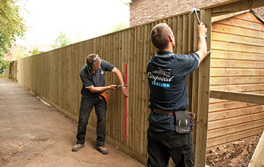 The Benefits of Using Fencing Experts